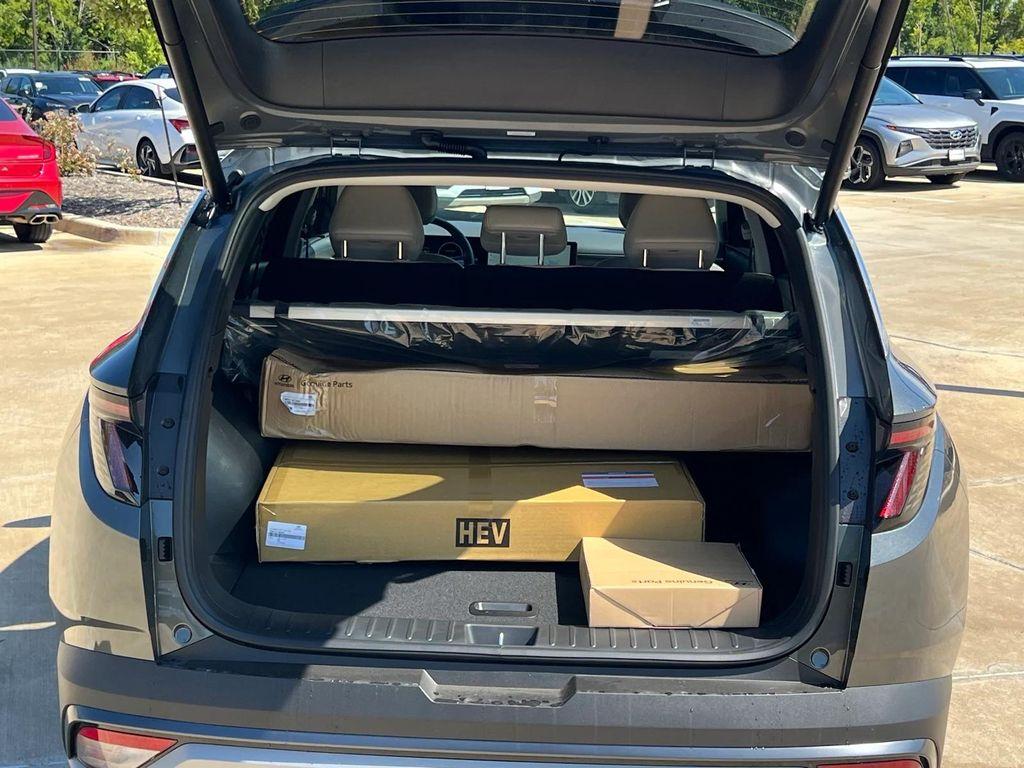 new 2025 Hyundai TUCSON Hybrid car, priced at $35,462