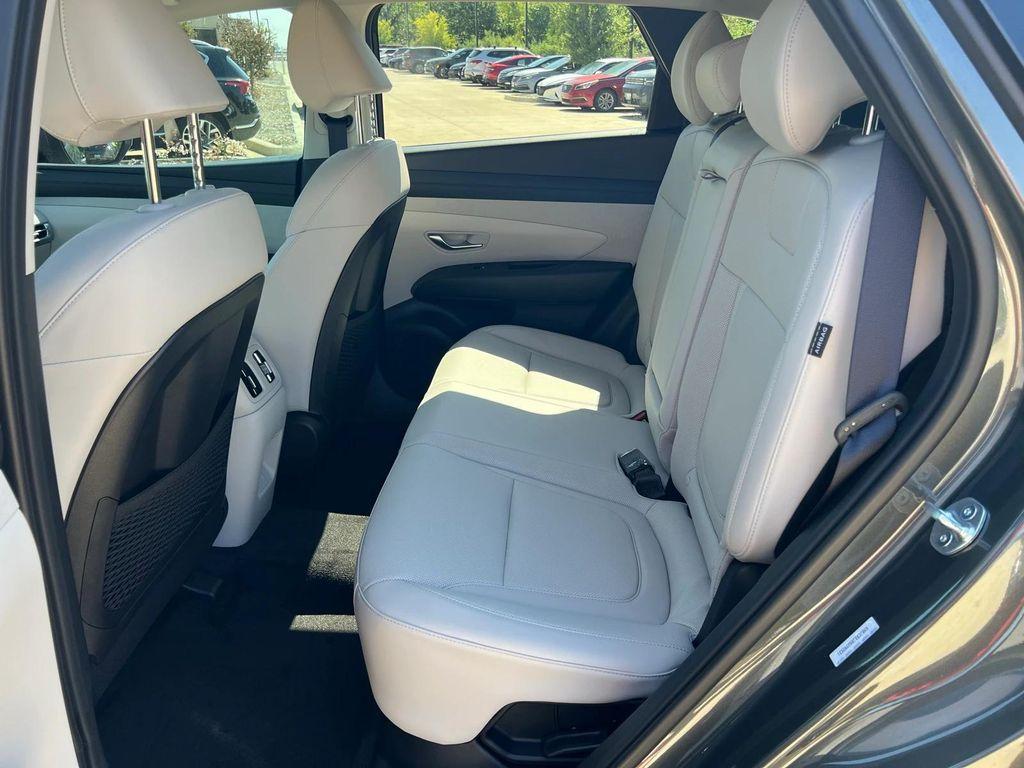 new 2025 Hyundai TUCSON Hybrid car, priced at $35,462