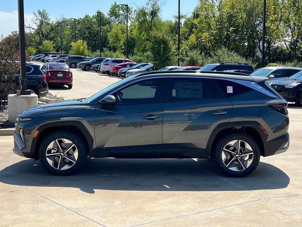 new 2025 Hyundai TUCSON Hybrid car, priced at $35,462