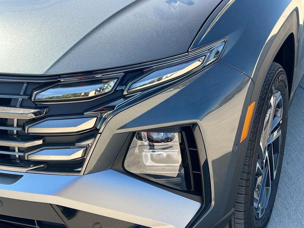 new 2025 Hyundai TUCSON Hybrid car, priced at $40,114