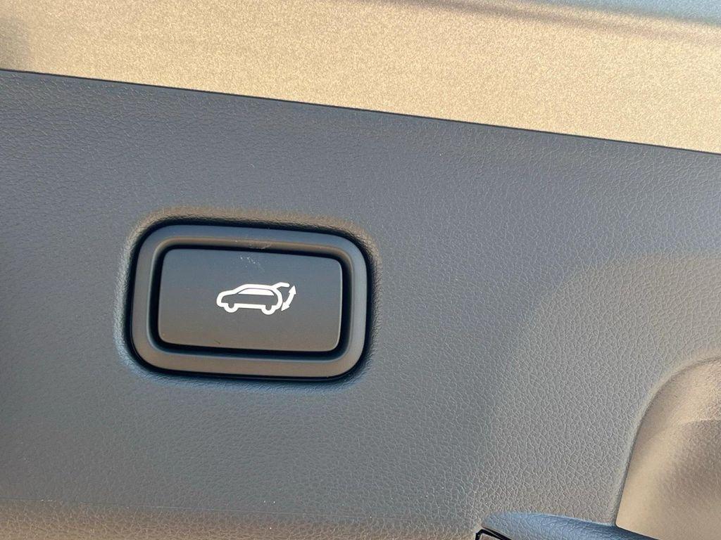 new 2025 Hyundai TUCSON Hybrid car, priced at $40,114