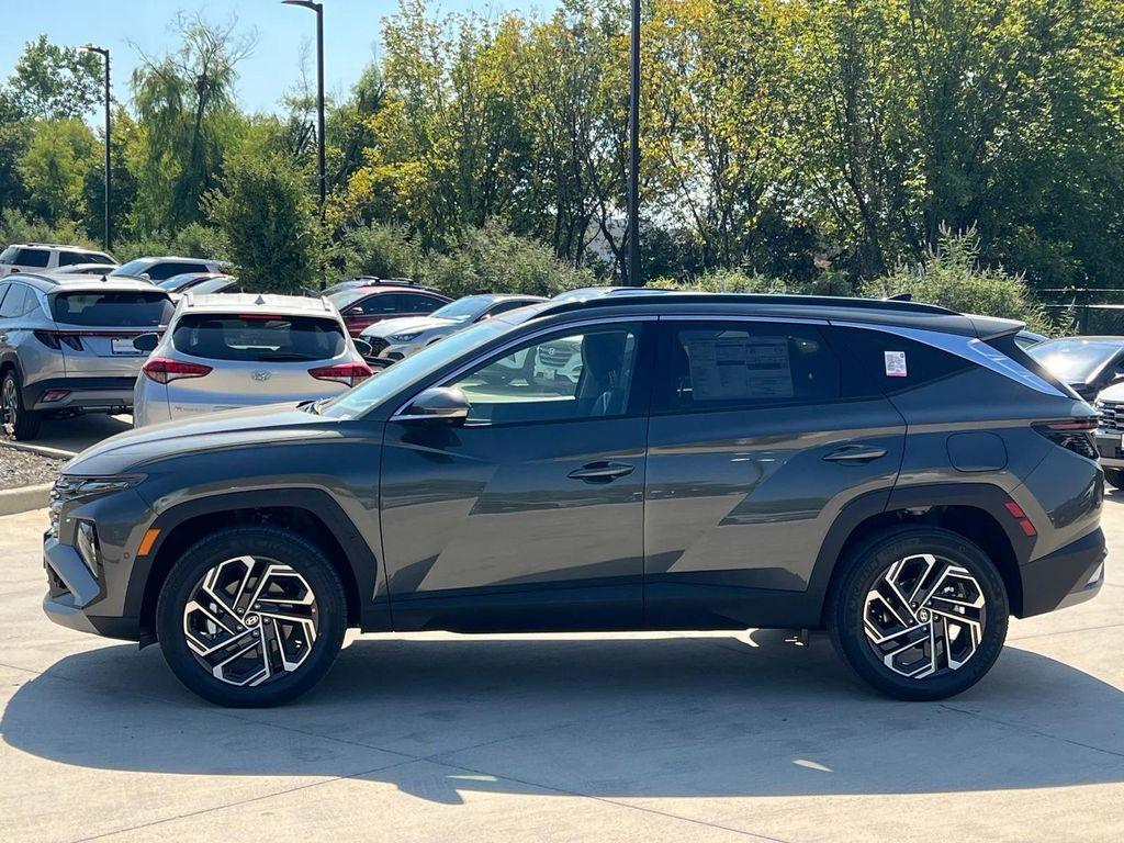 new 2025 Hyundai TUCSON Hybrid car, priced at $40,114