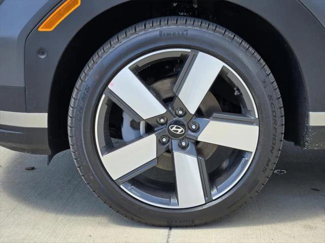 new 2025 Hyundai Santa Fe car, priced at $45,018