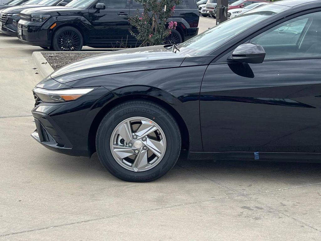 new 2025 Hyundai Elantra car, priced at $22,437