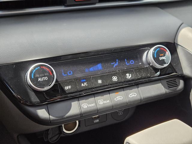 new 2025 Hyundai Elantra car, priced at $23,003