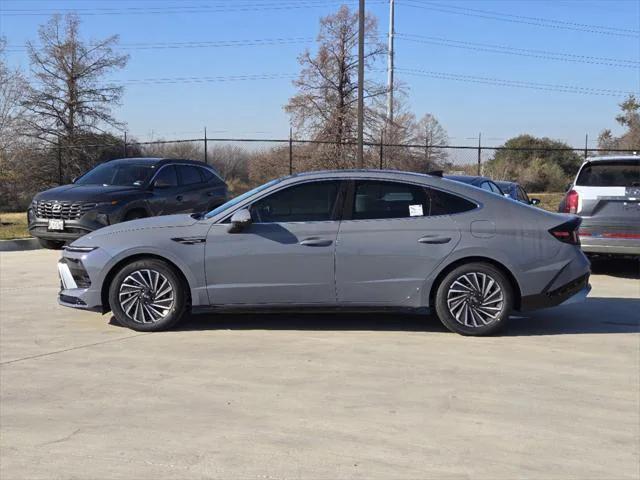 new 2025 Hyundai Sonata Hybrid car, priced at $38,531