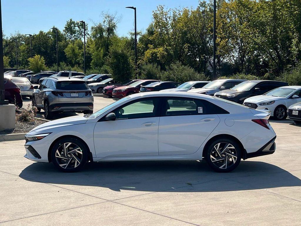 new 2025 Hyundai Elantra car, priced at $24,283