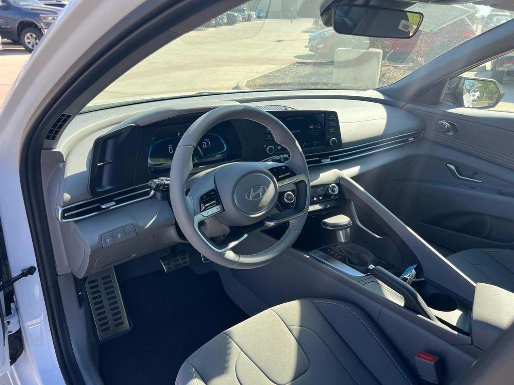 new 2025 Hyundai Elantra car, priced at $24,283