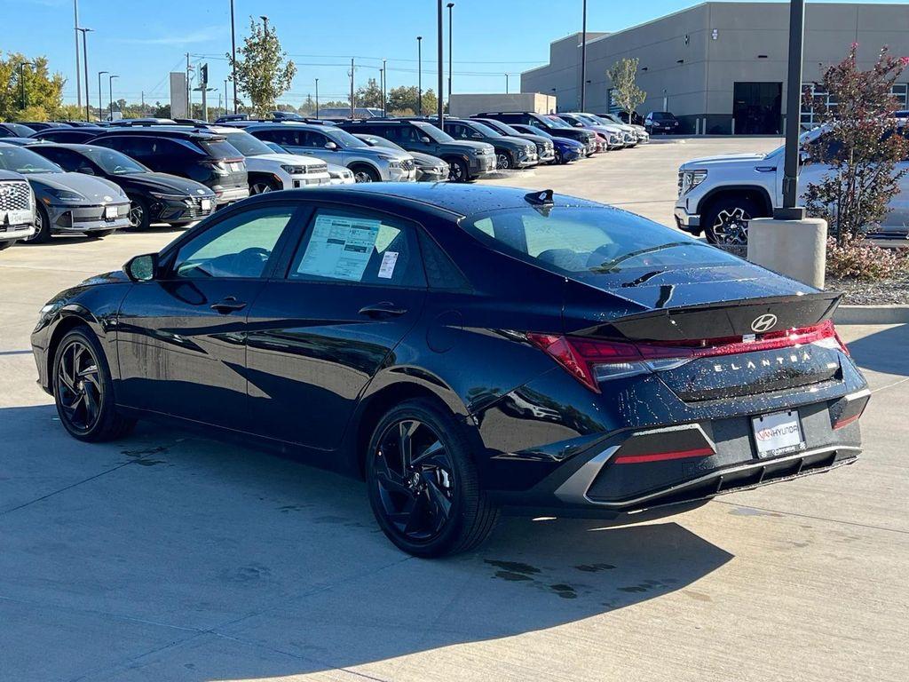 new 2026 Hyundai ELANTRA HEV car, priced at $28,560