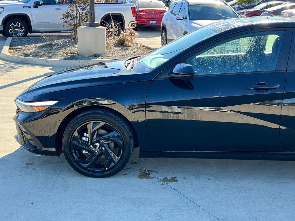 new 2026 Hyundai ELANTRA HEV car, priced at $28,560