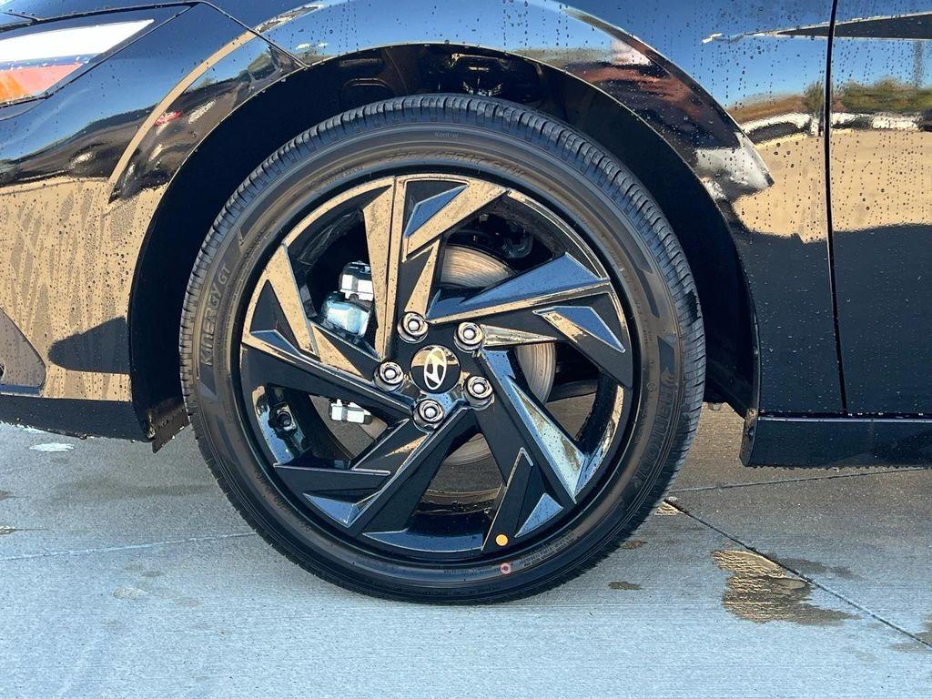 new 2026 Hyundai ELANTRA HEV car, priced at $28,560