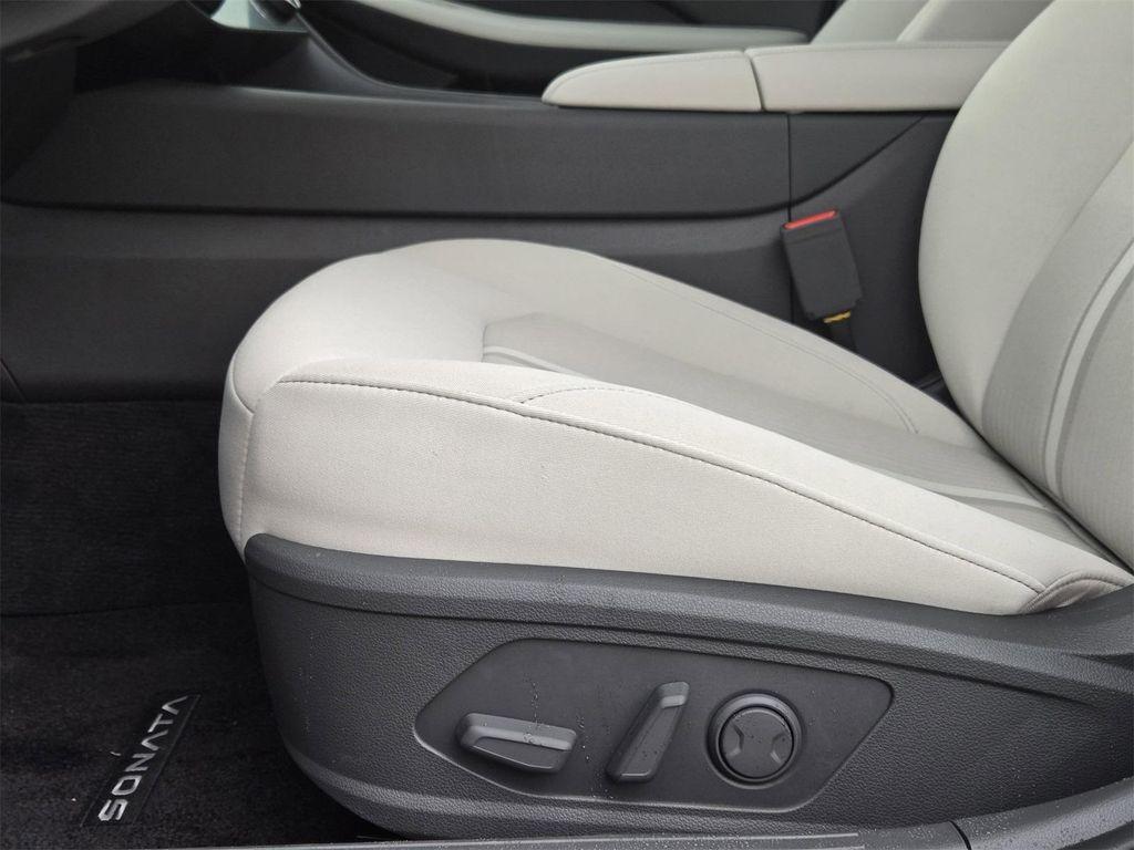 new 2025 Hyundai Sonata Hybrid car, priced at $28,842