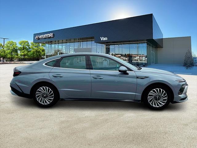 new 2025 Hyundai Sonata Hybrid car, priced at $31,537