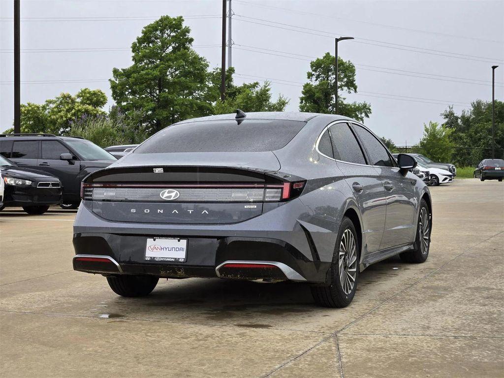 new 2025 Hyundai Sonata Hybrid car, priced at $28,842