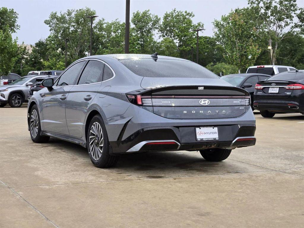new 2025 Hyundai Sonata Hybrid car, priced at $28,842