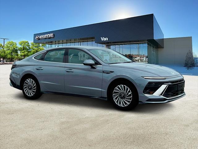 new 2025 Hyundai Sonata Hybrid car, priced at $31,537