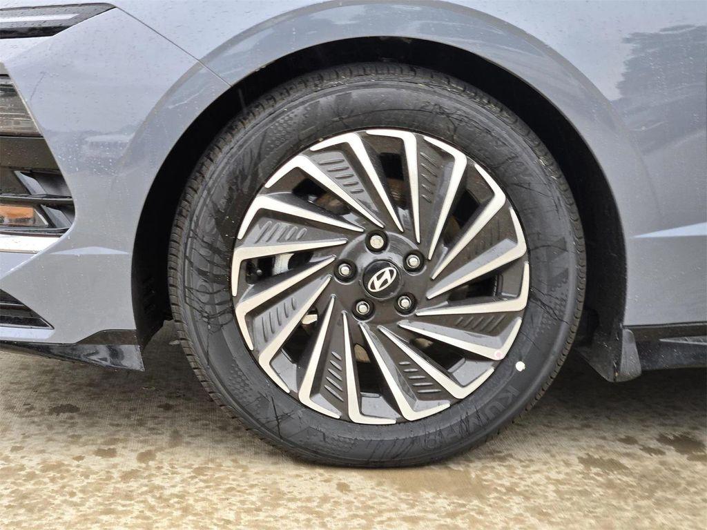 new 2025 Hyundai Sonata Hybrid car, priced at $28,842