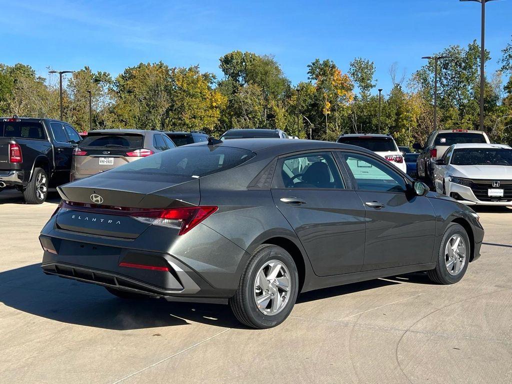 new 2026 Hyundai Elantra car