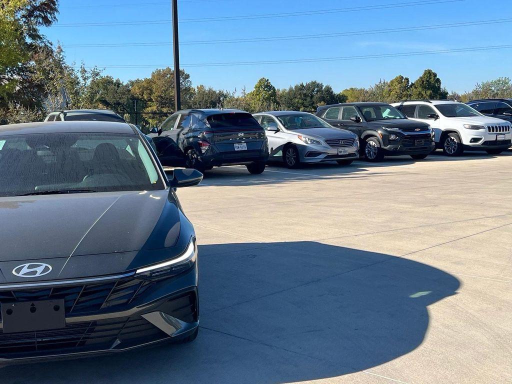 new 2026 Hyundai Elantra car