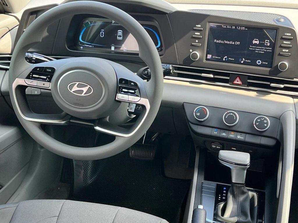 new 2025 Hyundai Elantra car, priced at $22,018