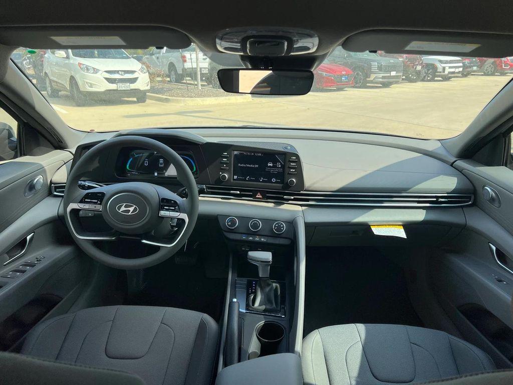 new 2025 Hyundai Elantra car, priced at $22,018