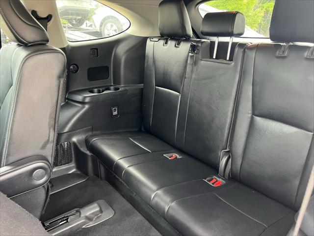 used 2021 Toyota Highlander car, priced at $30,999