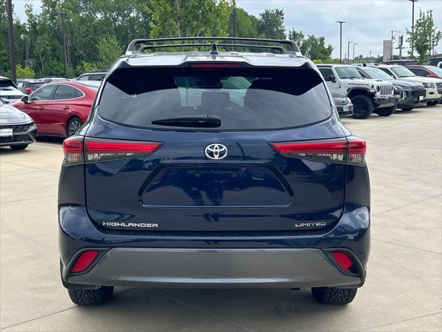 used 2021 Toyota Highlander car, priced at $30,999