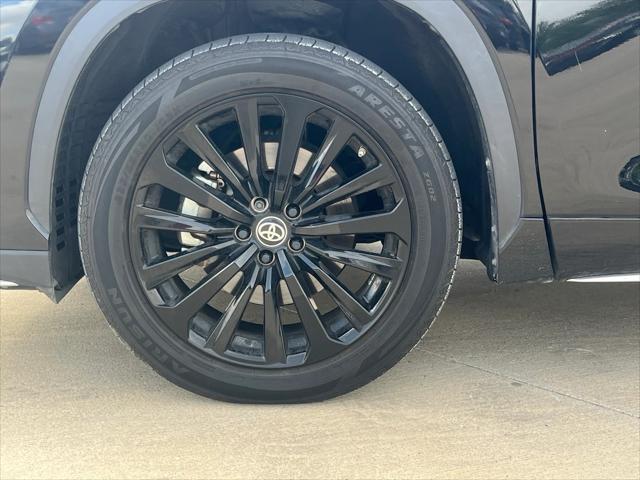 used 2023 Toyota Highlander car, priced at $41,000