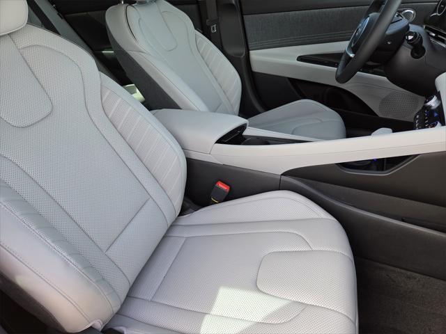 new 2025 Hyundai Elantra car, priced at $29,998