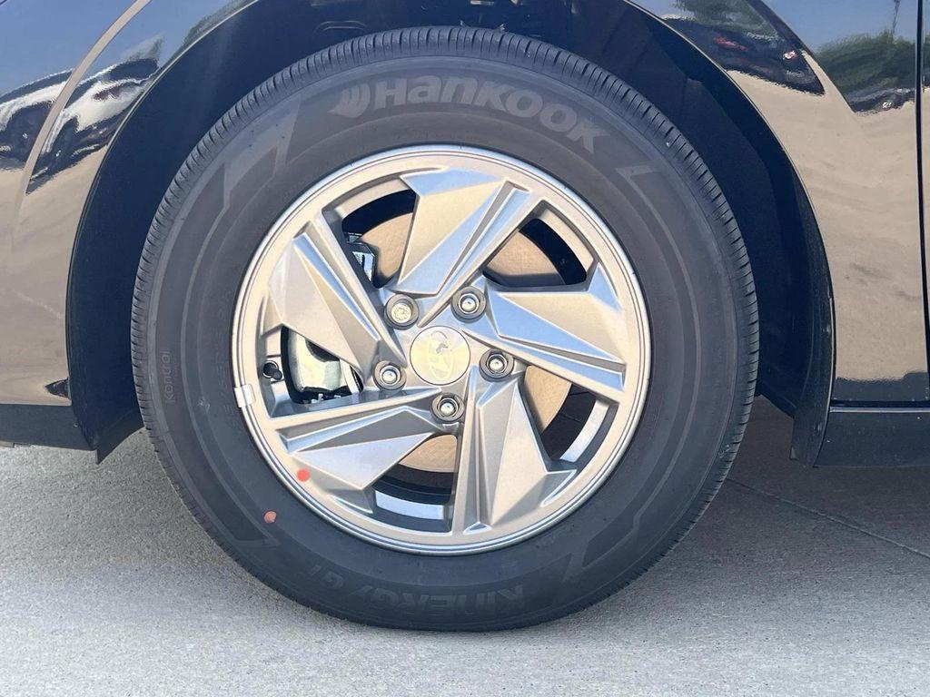 new 2025 Hyundai Elantra car, priced at $22,437