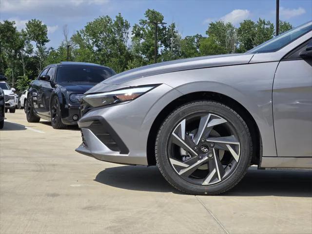 new 2025 Hyundai Elantra car, priced at $23,036