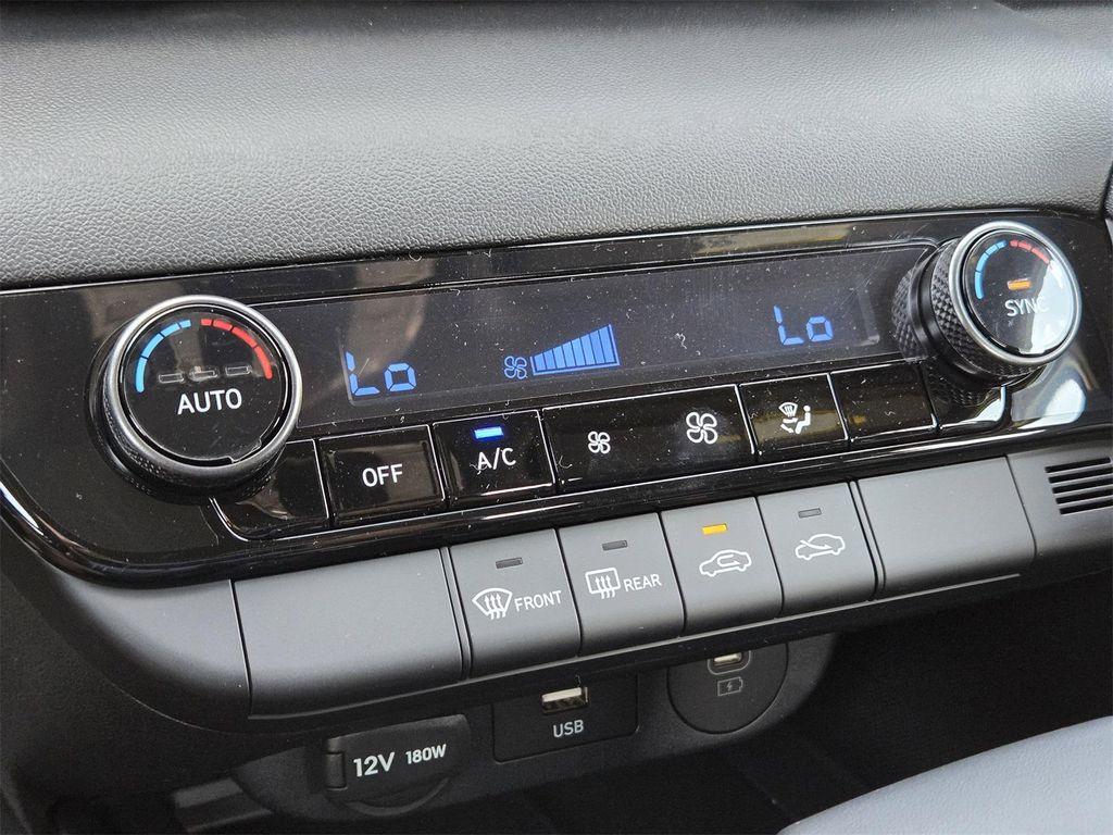 new 2025 Hyundai Elantra car, priced at $24,086