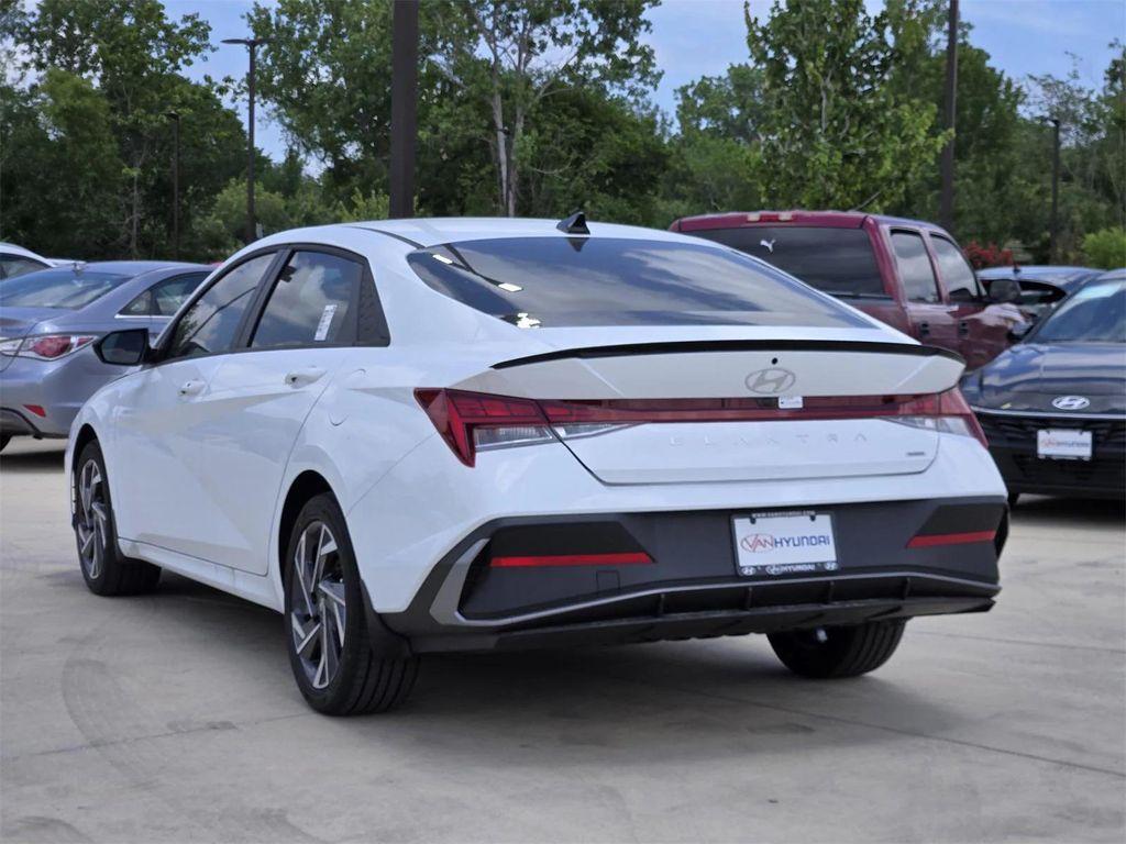 new 2025 Hyundai Elantra car, priced at $27,804