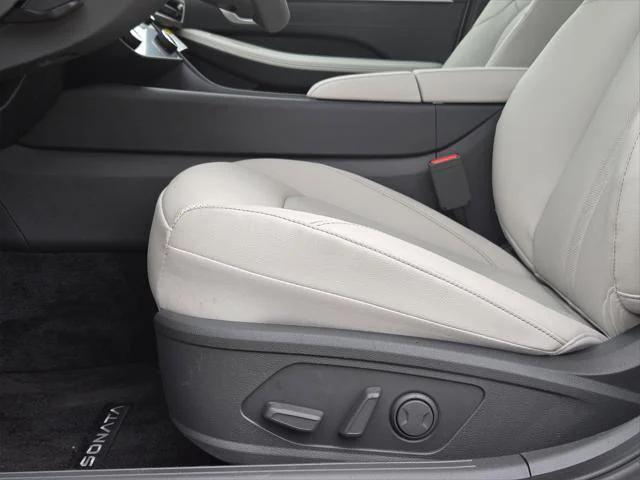 new 2025 Hyundai Sonata Hybrid car, priced at $37,809