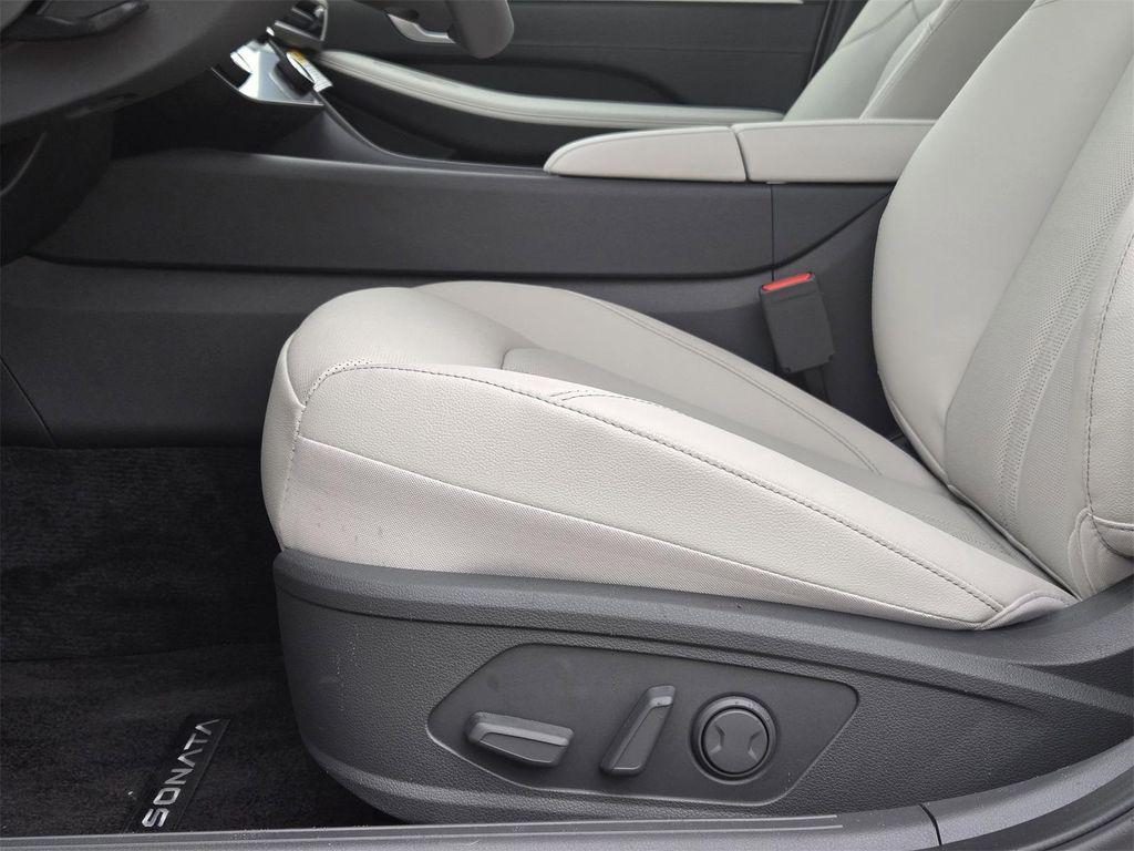new 2025 Hyundai Sonata Hybrid car, priced at $35,614