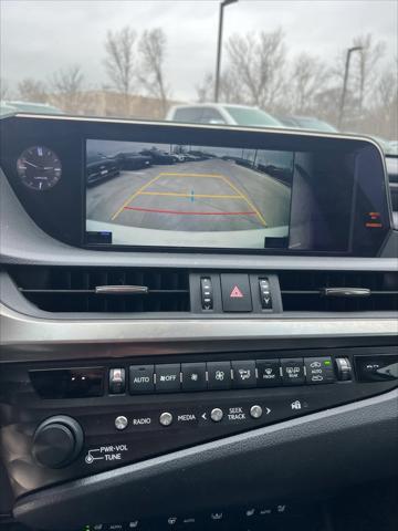 used 2019 Lexus ES 350 car, priced at $26,190