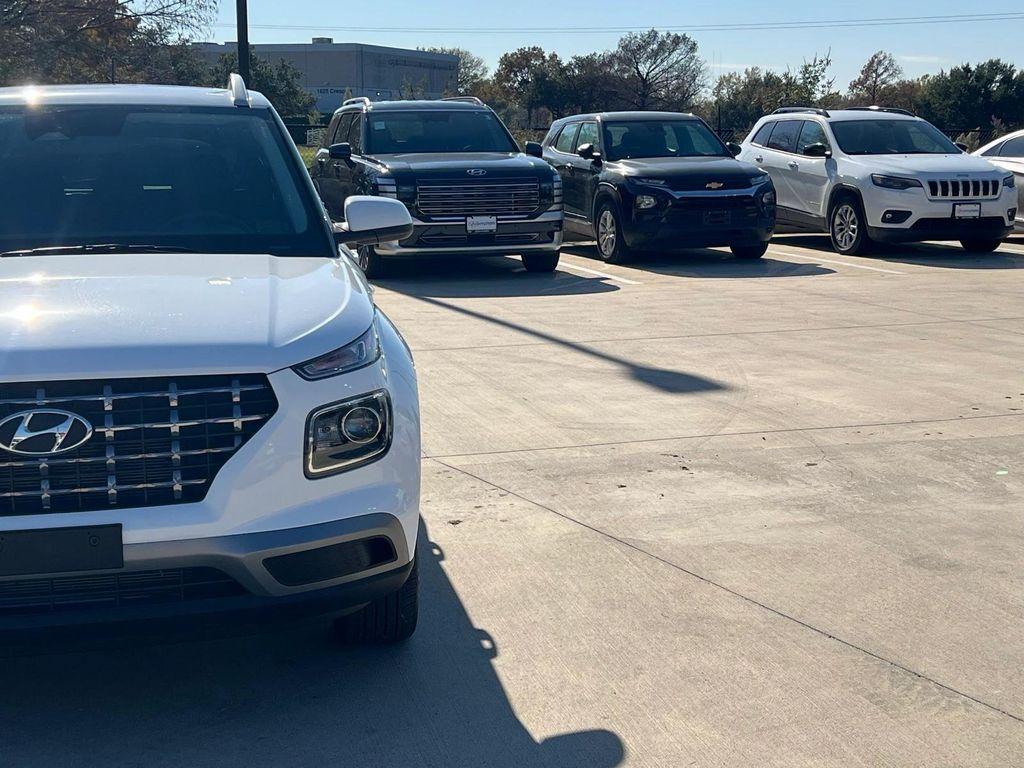 used 2025 Hyundai Venue car, priced at $20,409