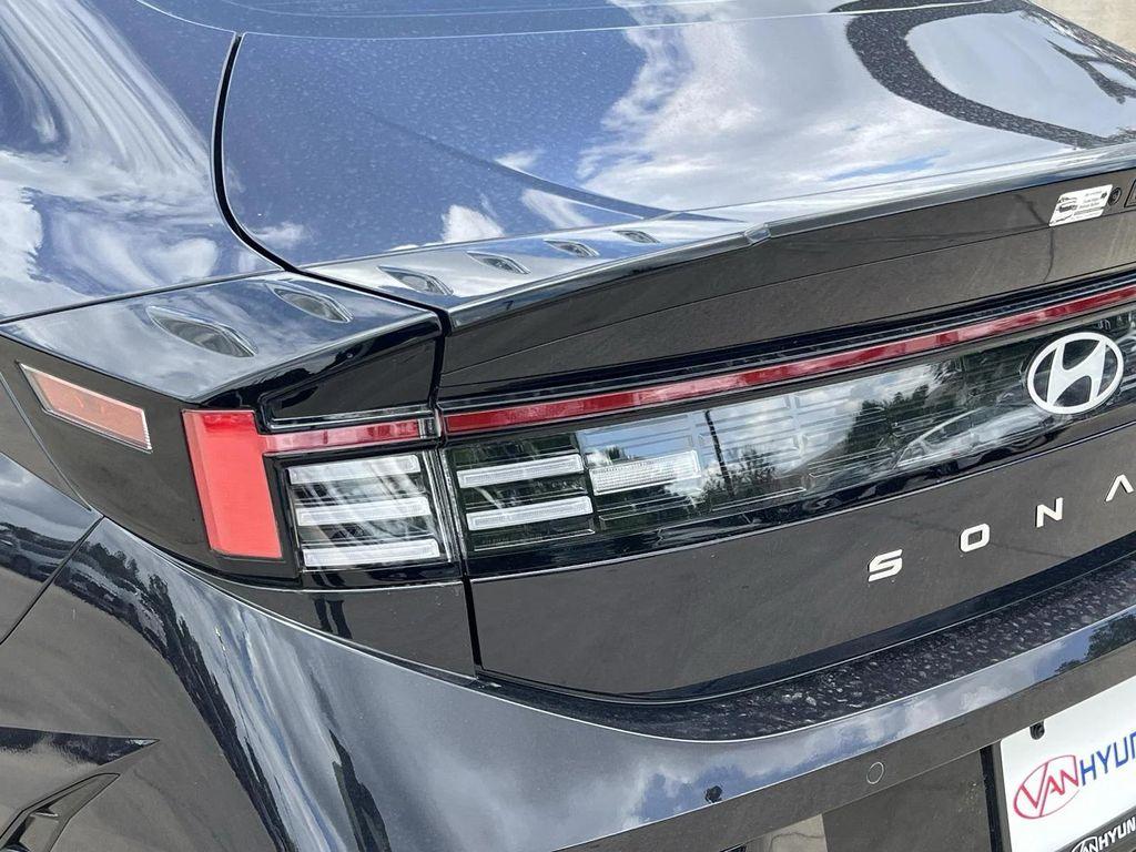 new 2025 Hyundai Sonata Hybrid car, priced at $35,342