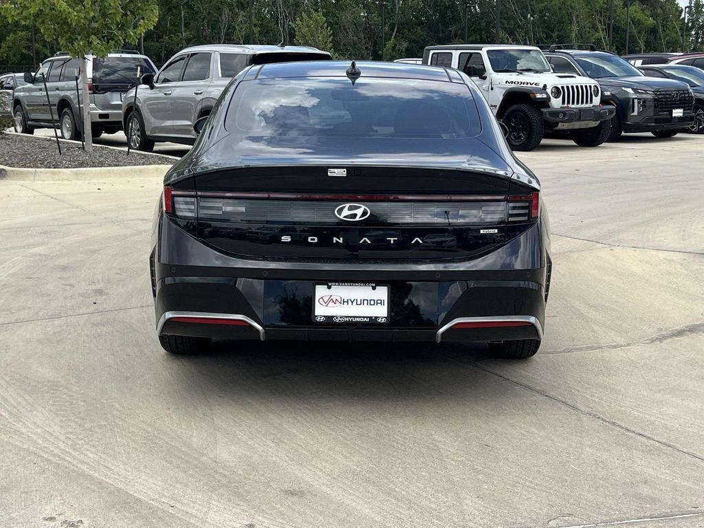 new 2025 Hyundai Sonata Hybrid car, priced at $35,342