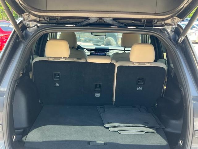used 2024 Jeep Grand Cherokee car, priced at $36,999