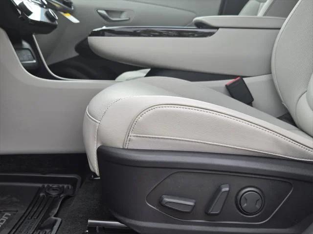new 2025 Hyundai TUCSON Hybrid car, priced at $41,426