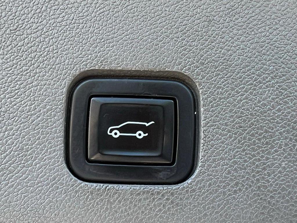 used 2020 Cadillac XT6 car, priced at $23,581