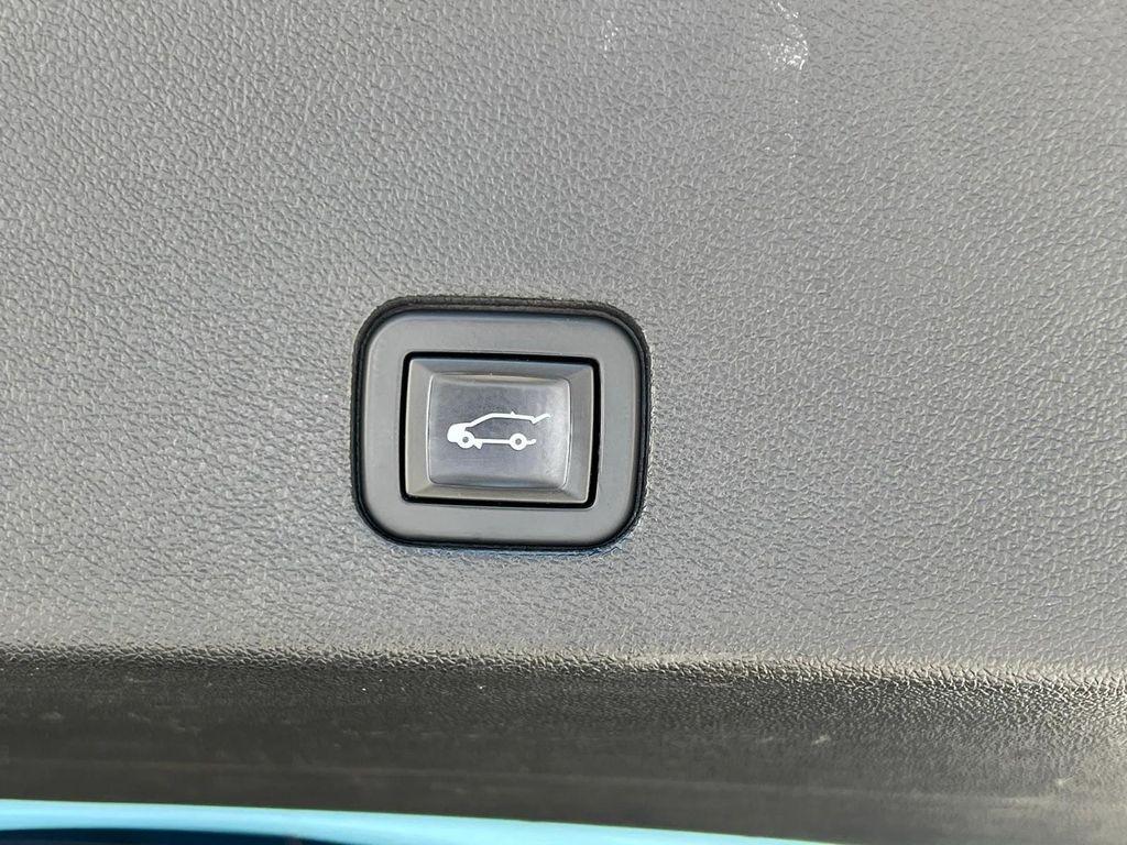 used 2020 Cadillac XT6 car, priced at $25,499
