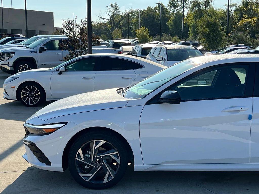 new 2025 Hyundai Elantra car, priced at $24,310