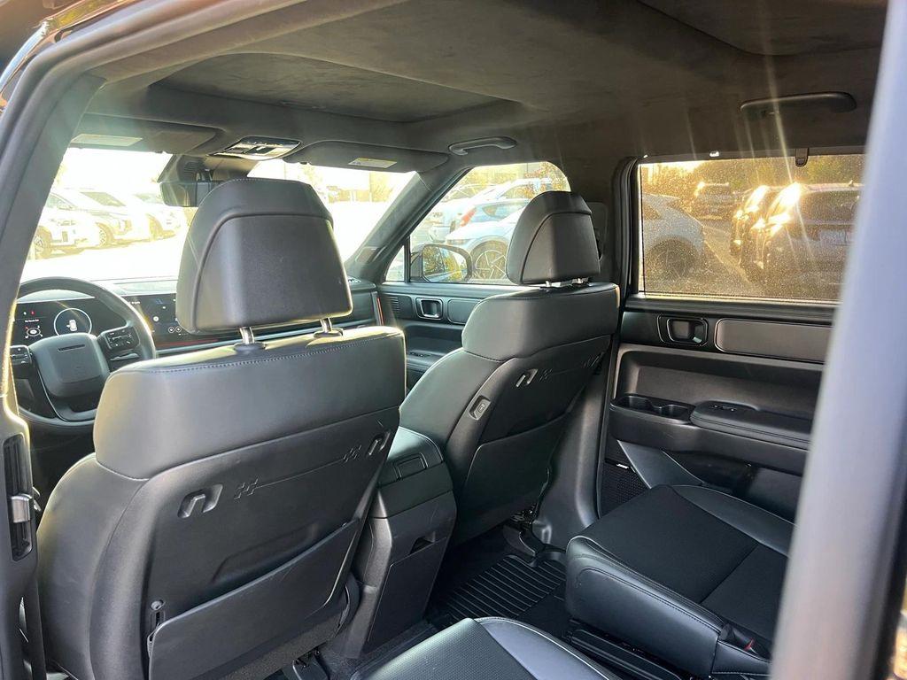 used 2025 Hyundai Santa Fe car, priced at $39,999