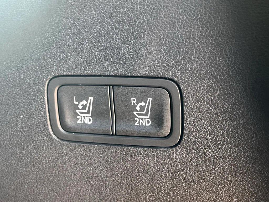 used 2025 Hyundai Santa Fe car, priced at $39,999