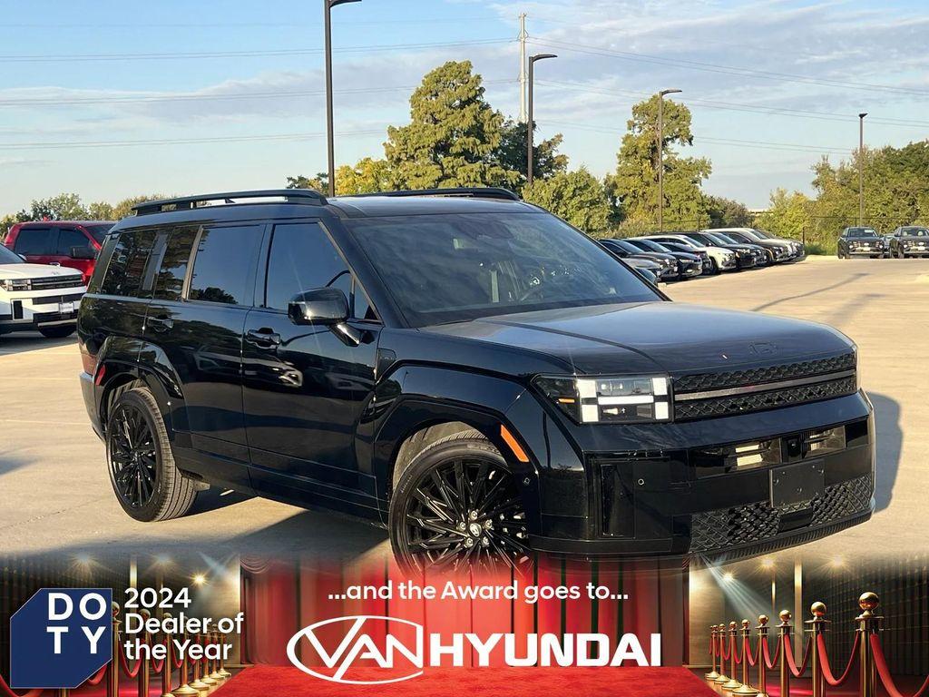 used 2025 Hyundai Santa Fe car, priced at $39,999