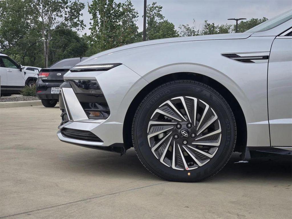 new 2025 Hyundai Sonata Hybrid car, priced at $28,782