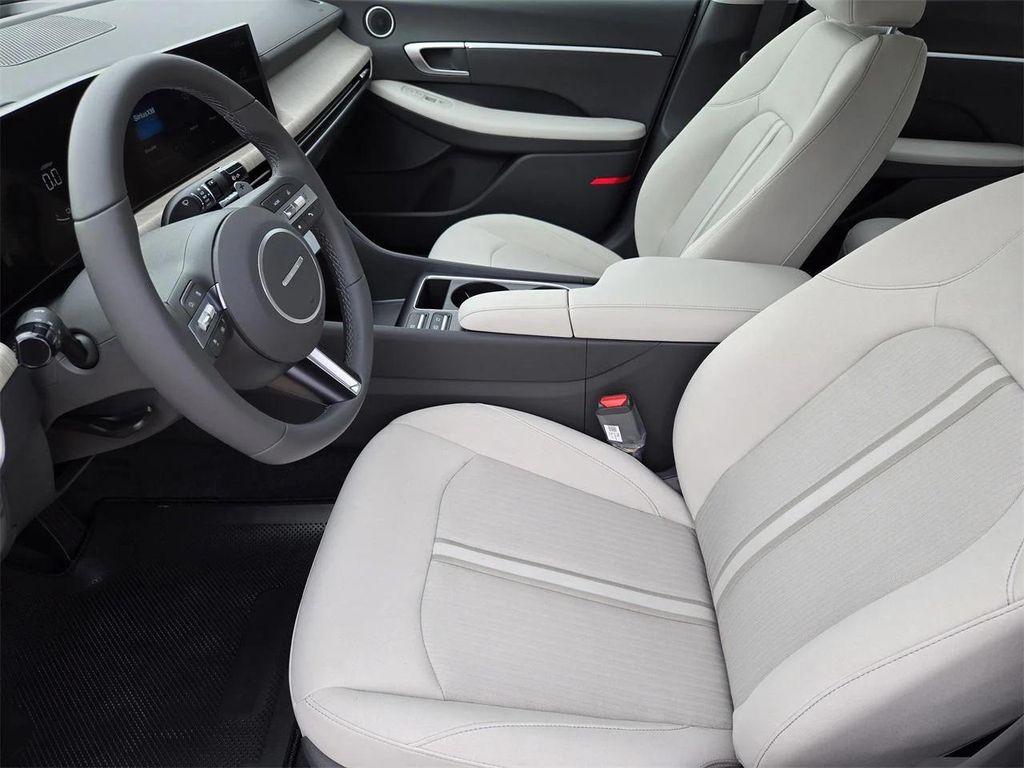 new 2025 Hyundai Sonata Hybrid car, priced at $28,782