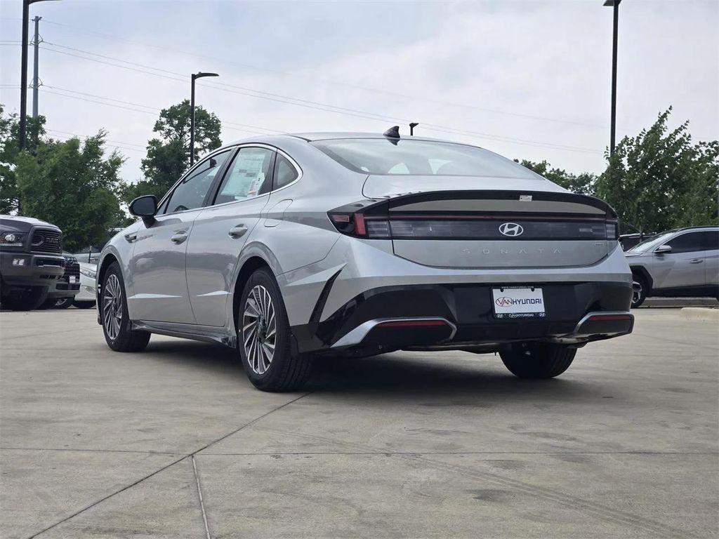 new 2025 Hyundai Sonata Hybrid car, priced at $28,782